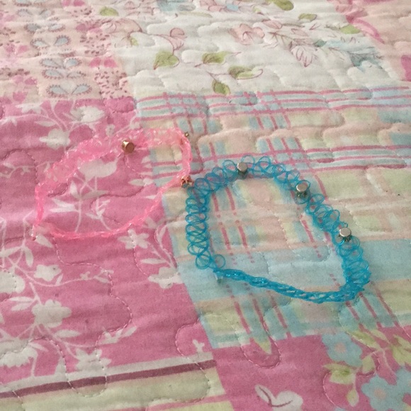 Chokers - Picture 2 of 2